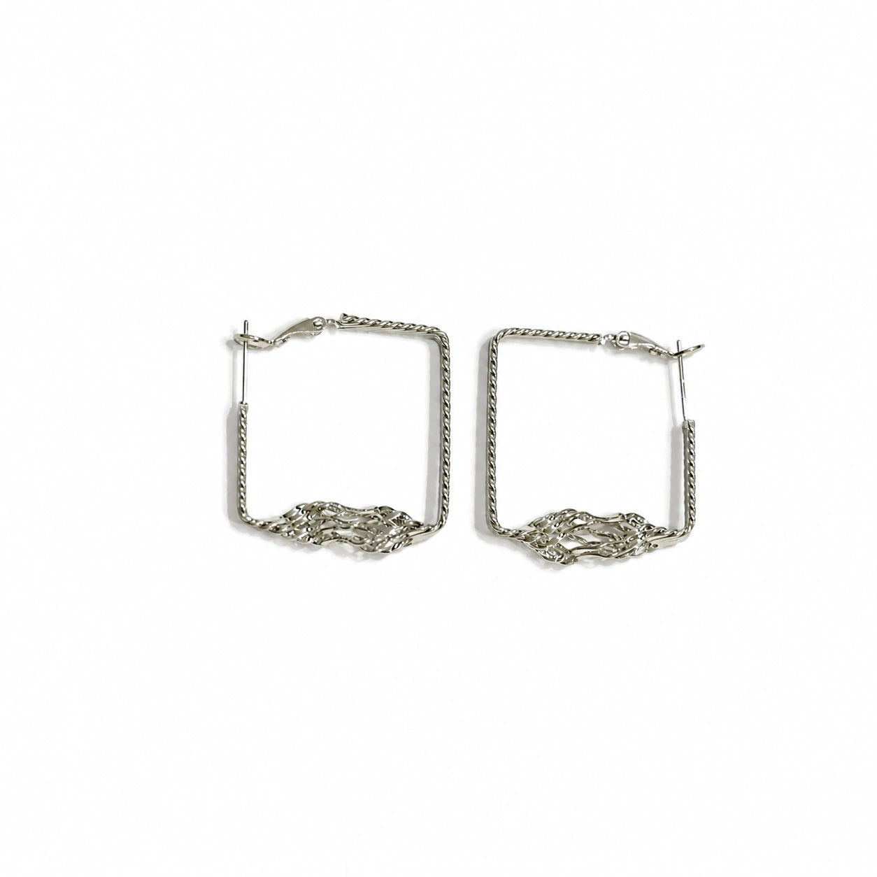 Rope square hoop earring