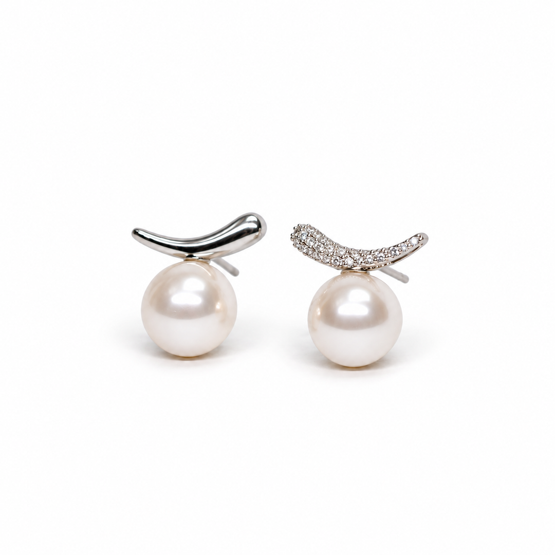 Pearl Curve Stud Earrings