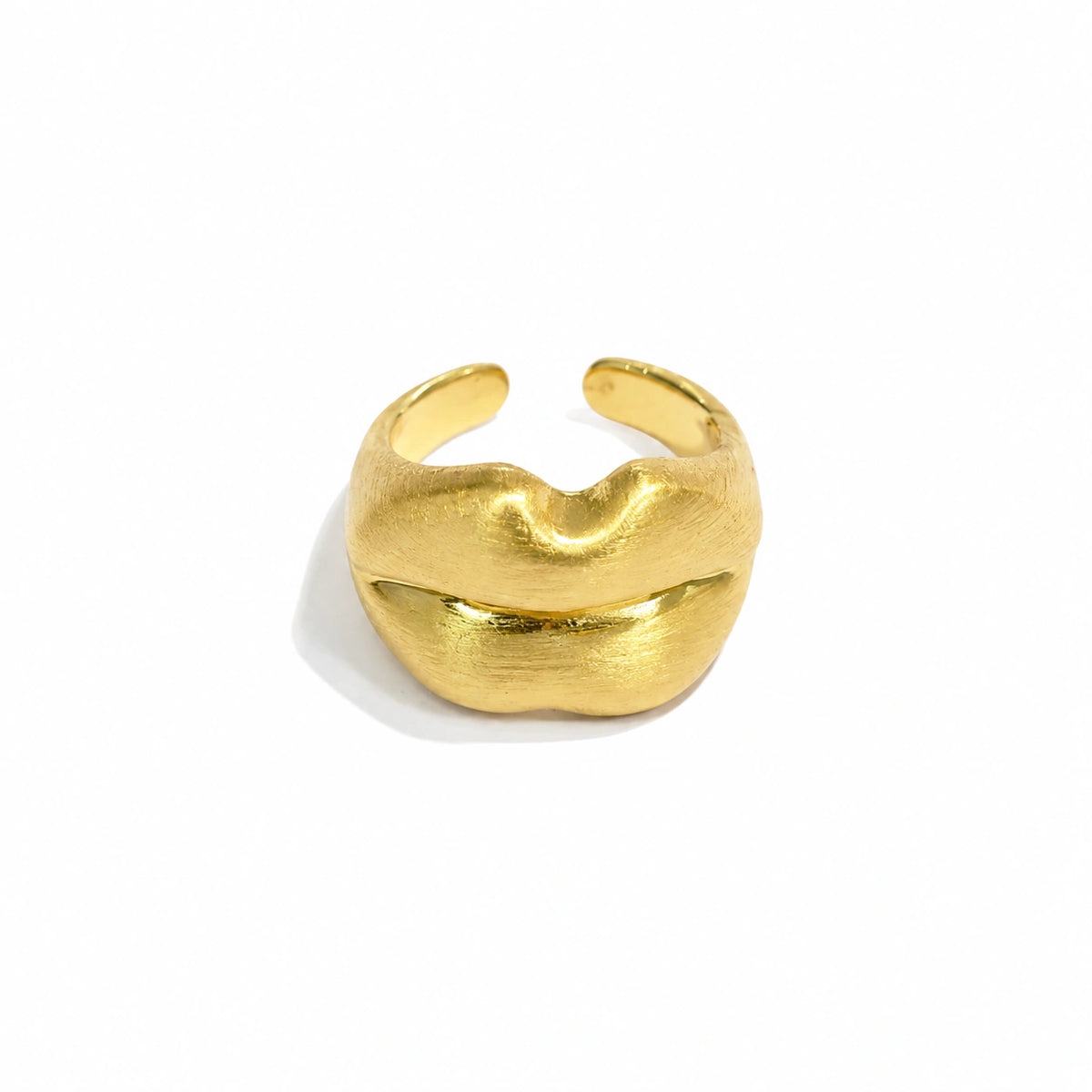 Sculpted Lips Statement Ring